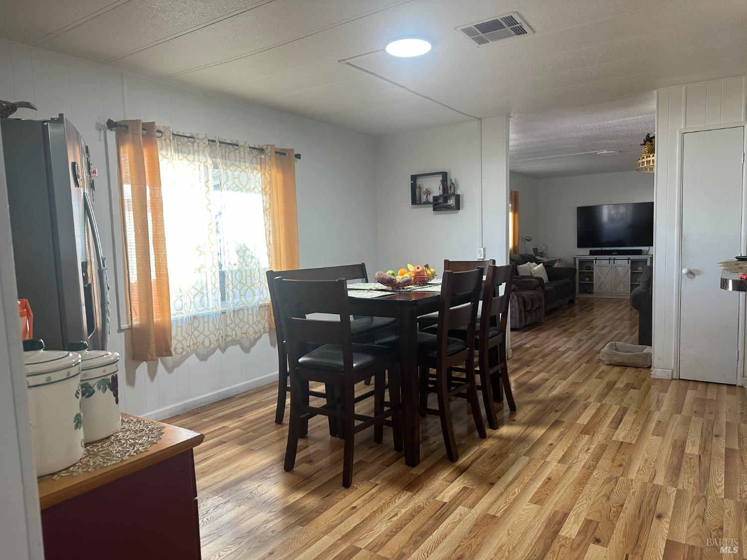 Detail Gallery Image 7 of 25 For 121 Century Ct, Fairfield,  CA 94533 - 3 Beds | 2 Baths