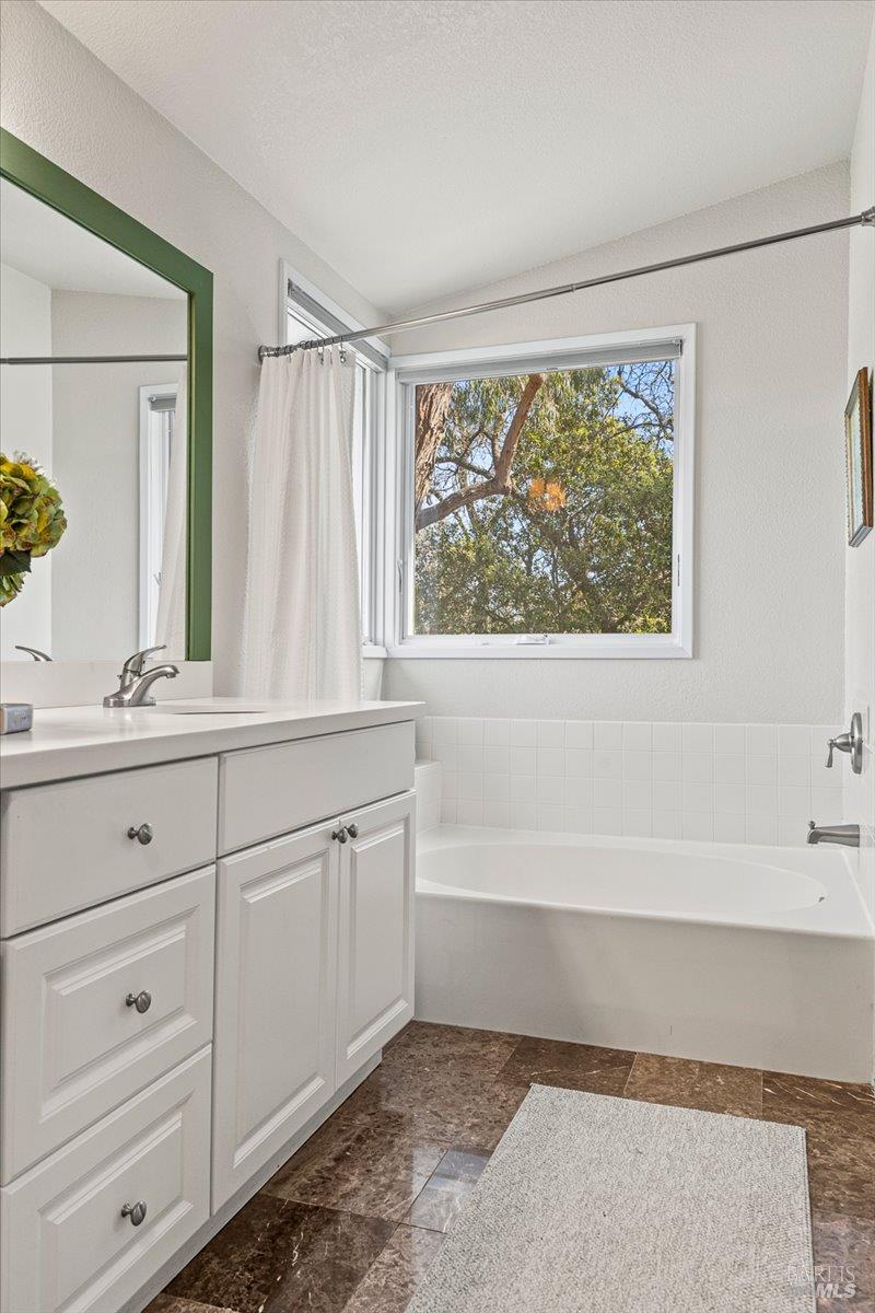 Detail Gallery Image 37 of 60 For 9524 Sheffield St, Windsor,  CA 95492 - 4 Beds | 3 Baths