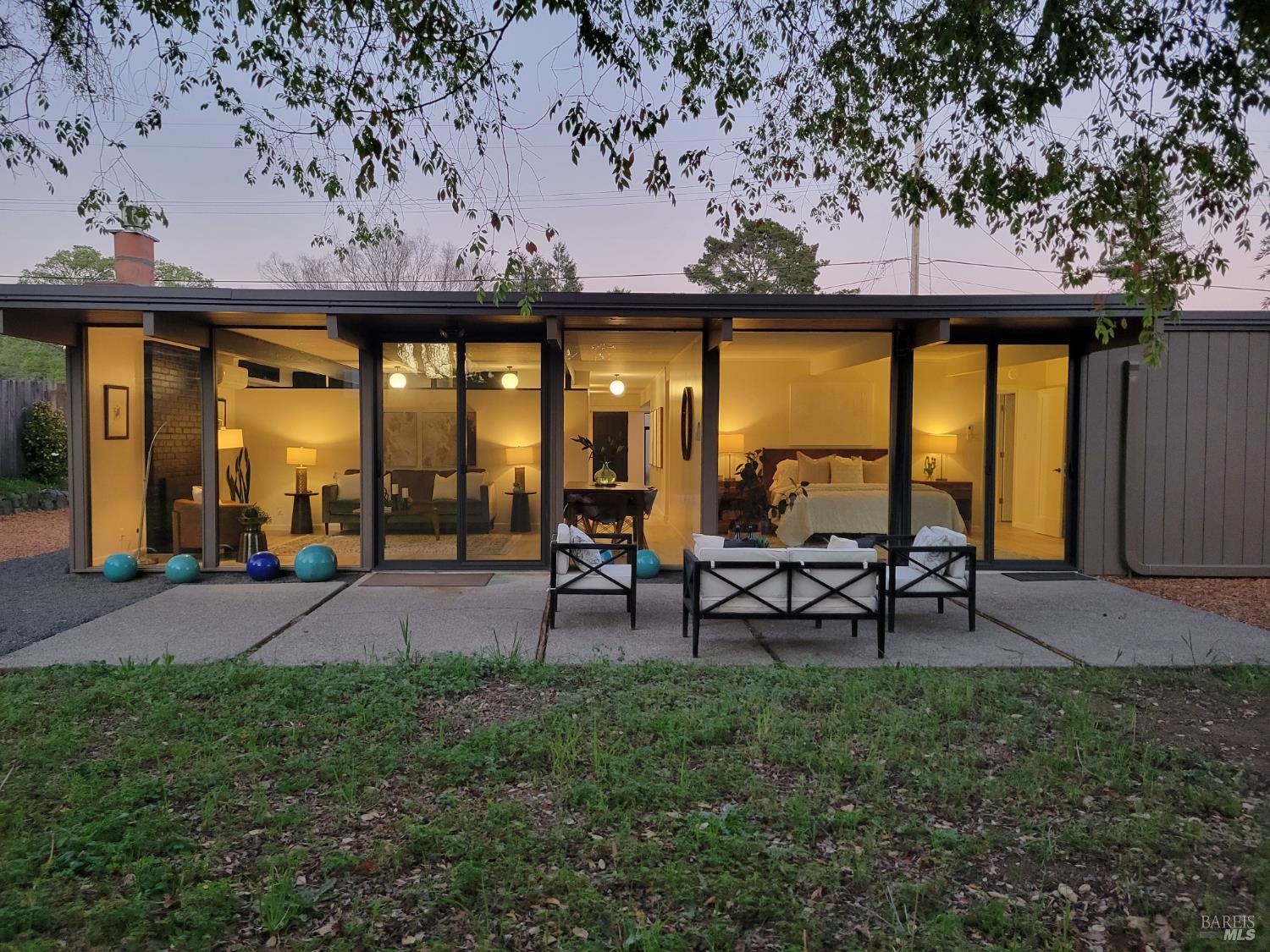 Detail Gallery Image 36 of 56 For 2151 Danberry Ln, San Rafael,  CA 94903 - 4 Beds | 2 Baths