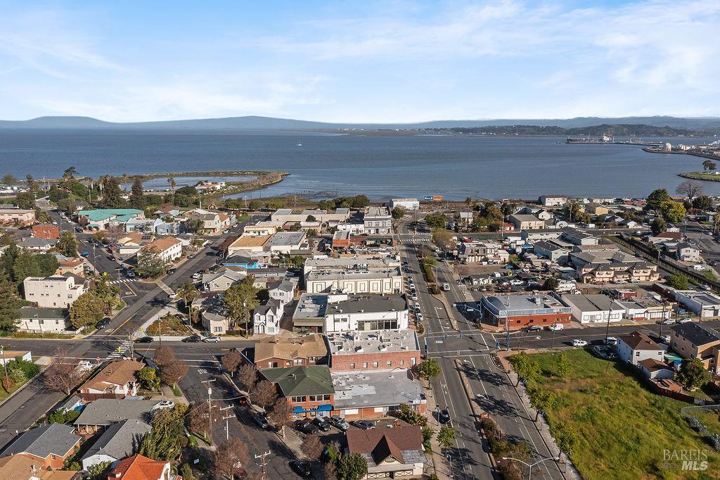 Detail Gallery Image 4 of 48 For 205 Pacific Ave #213,  Rodeo,  CA 94572 - 3 Beds | 5 Baths