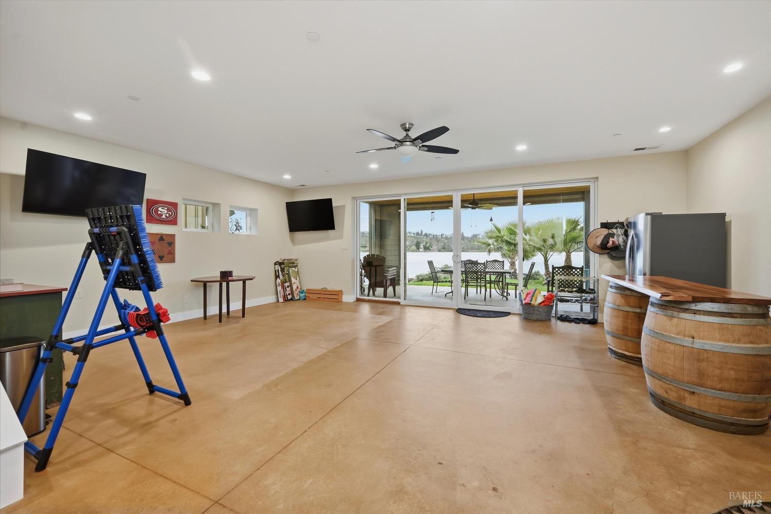 Detail Gallery Image 41 of 57 For 18793 N Shore Dr, Hidden Valley Lake,  CA 95467 - 5 Beds | 3/1 Baths