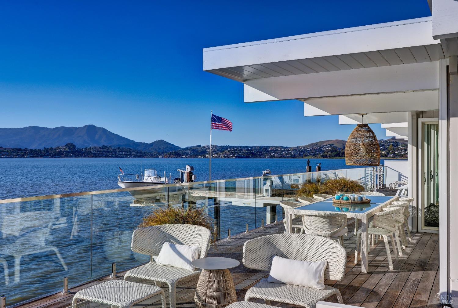 Detail Gallery Image 35 of 66 For 27 West Shore Rd, Belvedere,  CA 94920 - 4 Beds | 2/1 Baths