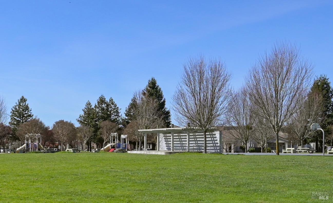 Detail Gallery Image 23 of 26 For 2835 Coleman Glen Ln, Santa Rosa,  CA 95407 - 3 Beds | 3 Baths