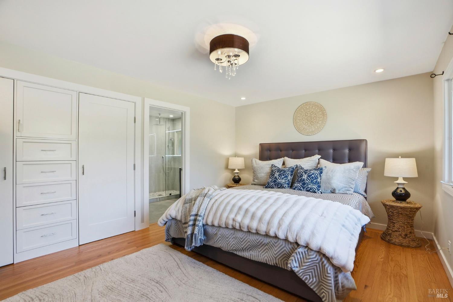 Detail Gallery Image 14 of 31 For 151 Oak Springs Dr, San Anselmo,  CA 94960 - 3 Beds | 2 Baths