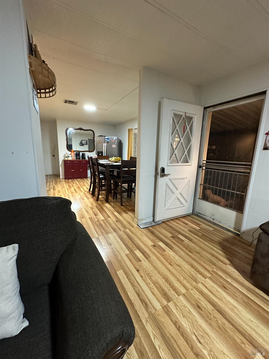 Detail Gallery Image 9 of 25 For 121 Century Ct, Fairfield,  CA 94533 - 3 Beds | 2 Baths