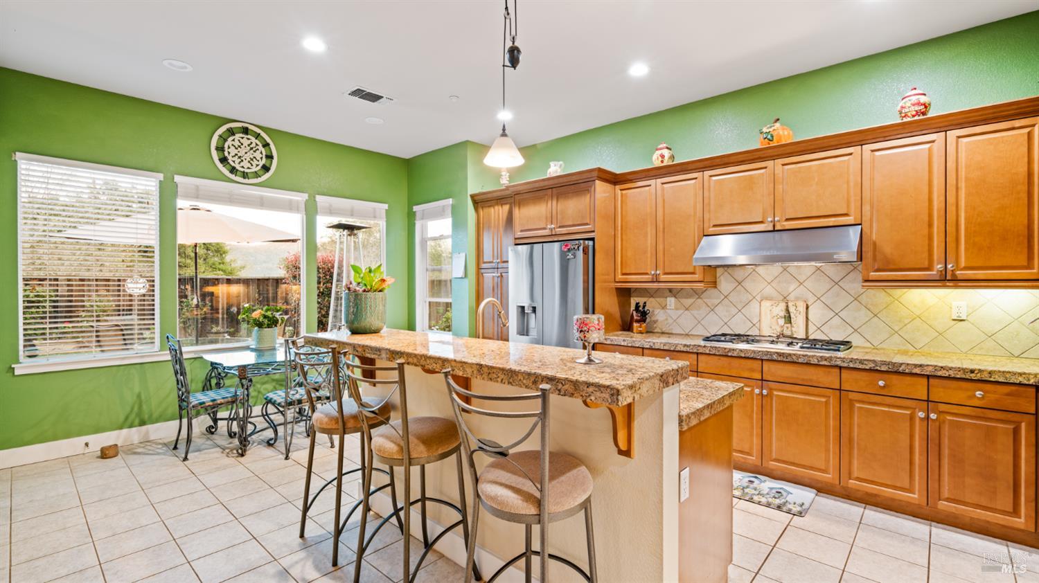 Detail Gallery Image 12 of 34 For 112 Zinfandel Ct, Cloverdale,  CA 95425 - 4 Beds | 2/1 Baths