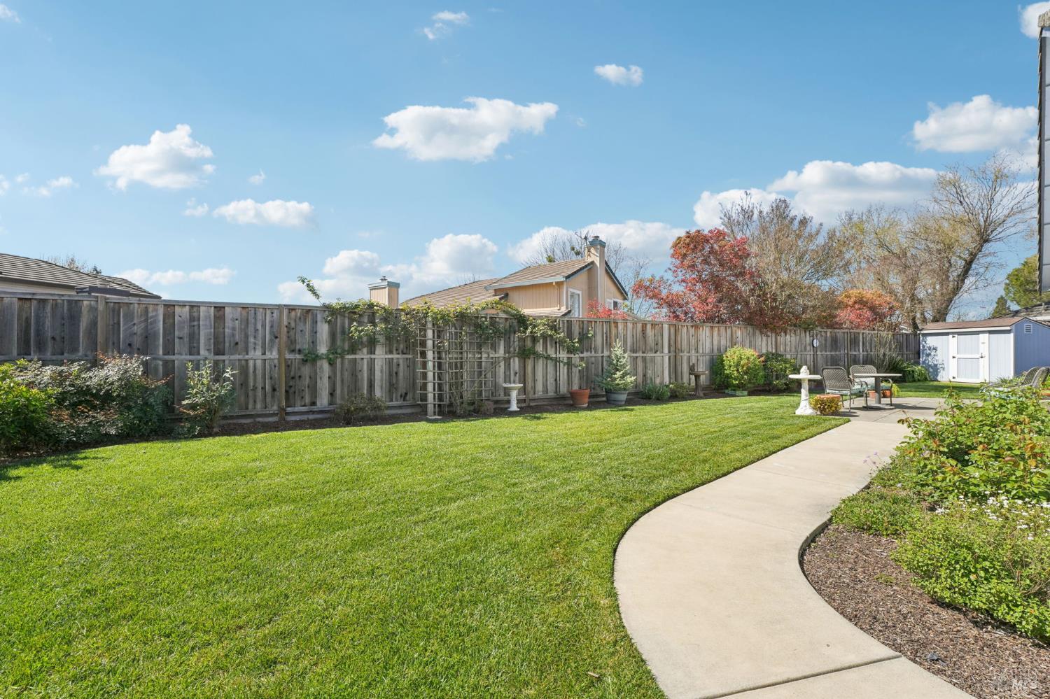 Detail Gallery Image 25 of 37 For 719 Hackberry Ct, Windsor,  CA 95492 - 3 Beds | 2 Baths