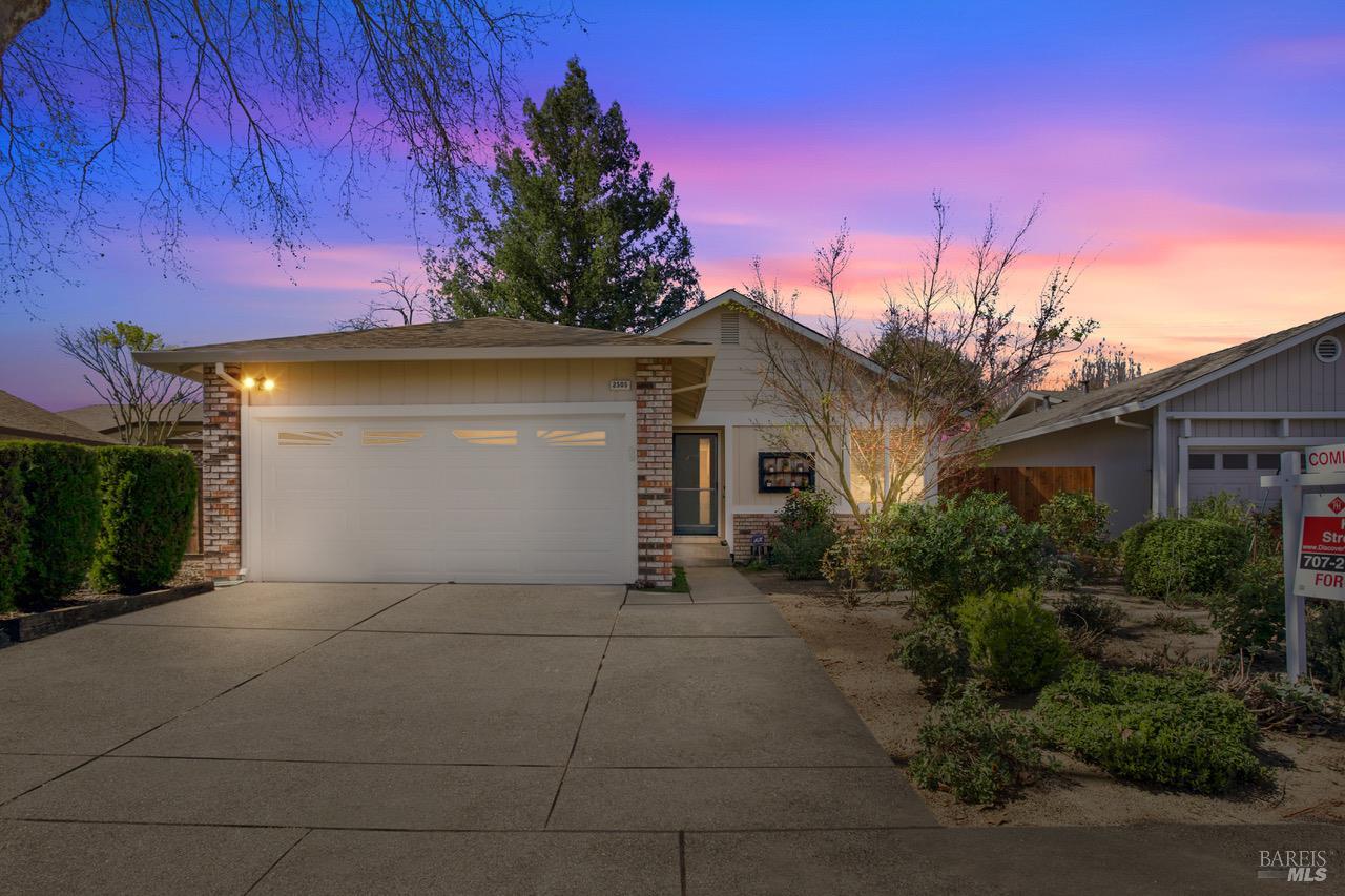 Detail Gallery Image 31 of 38 For 2505 Copperfield Dr, Santa Rosa,  CA 95401 - 4 Beds | 2 Baths