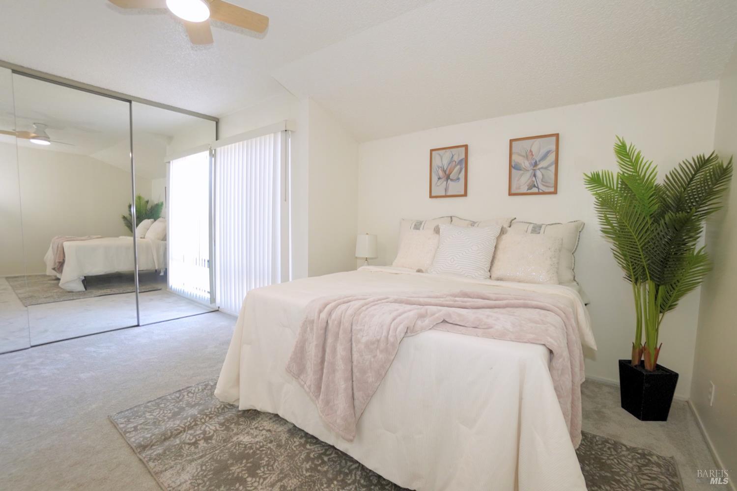 Detail Gallery Image 10 of 14 For 900 Southampton Rd #110,  Benicia,  CA 94510 - 2 Beds | 1/1 Baths