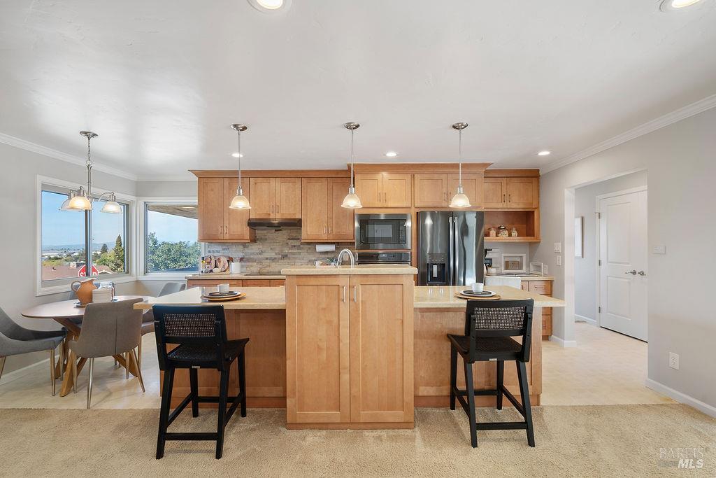 Detail Gallery Image 23 of 62 For 401 Valle Vista Ave, Vallejo,  CA 94590 - 4 Beds | 3 Baths