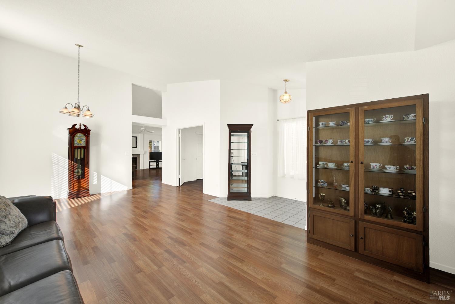 Detail Gallery Image 10 of 50 For 675 Brians Way, Dixon,  CA 95620 - 3 Beds | 2 Baths