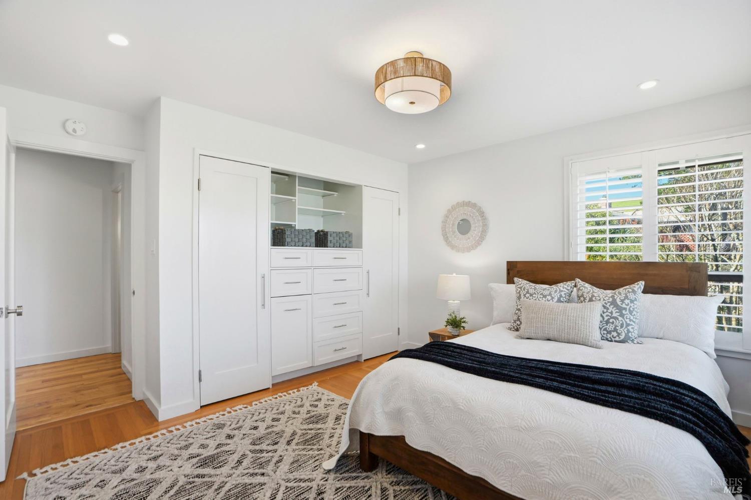 Detail Gallery Image 18 of 31 For 151 Oak Springs Dr, San Anselmo,  CA 94960 - 3 Beds | 2 Baths