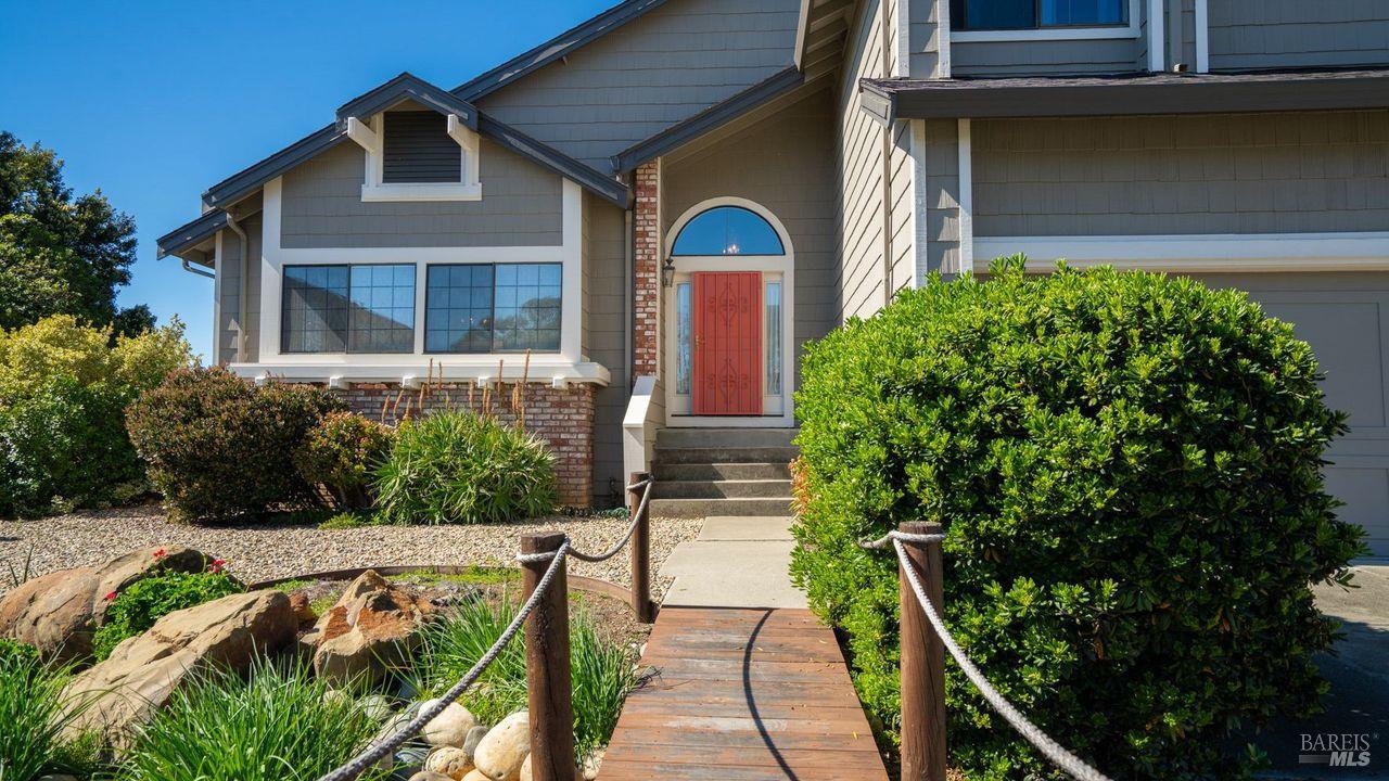 Detail Gallery Image 3 of 45 For 171 Ancheta Pl, Vallejo,  CA 94591 - 4 Beds | 2/1 Baths