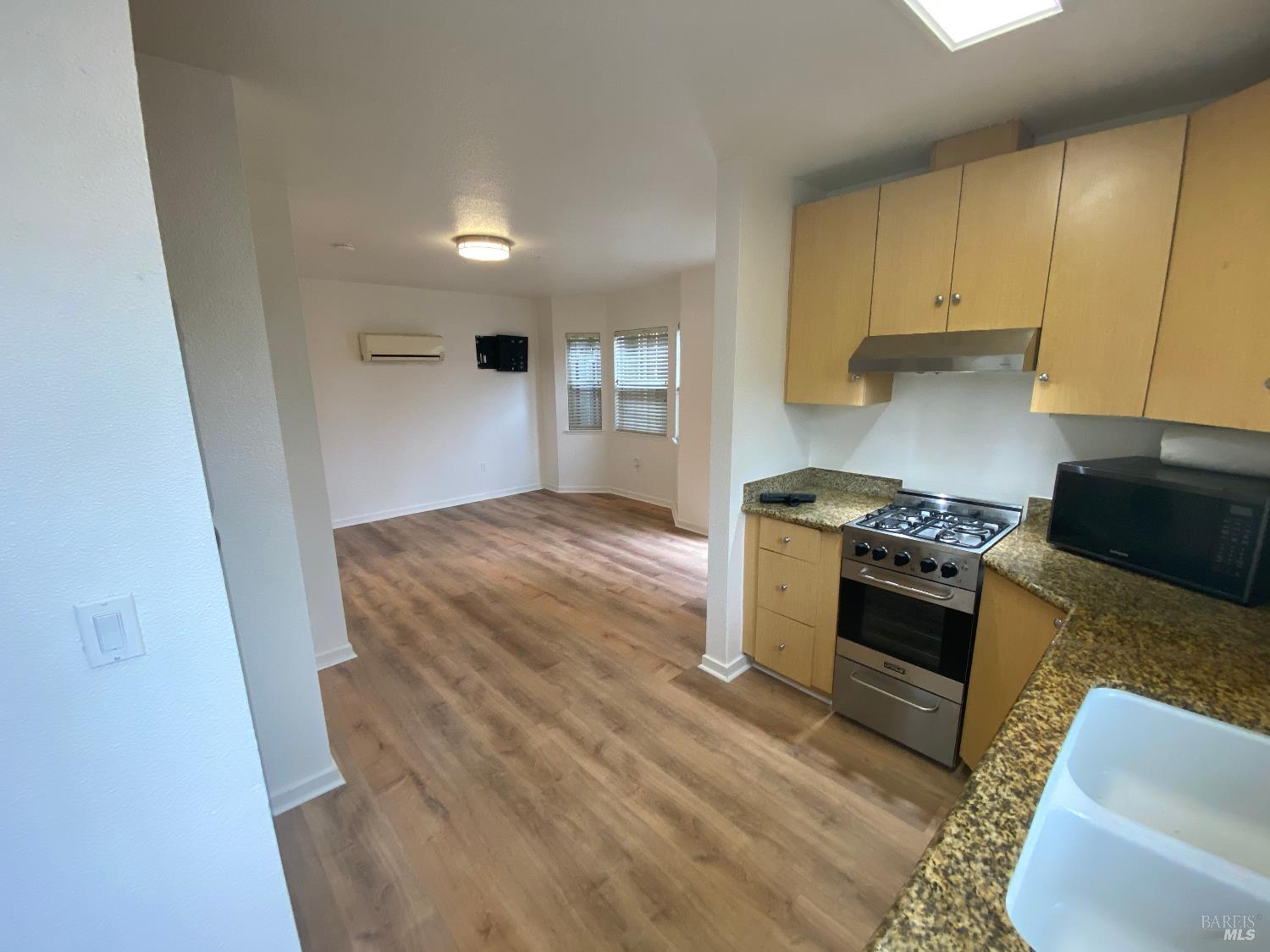 Detail Gallery Image 5 of 38 For 156 Valley Oak Dr, Napa,  CA 94558 - – Beds | – Baths