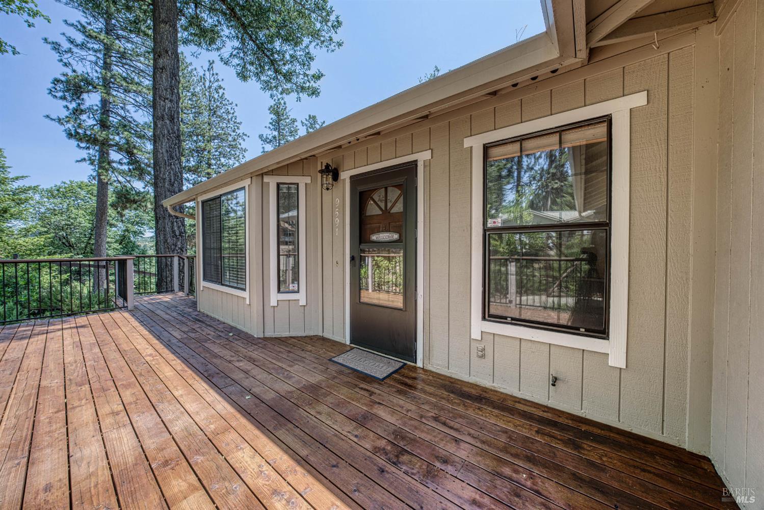 Detail Gallery Image 9 of 47 For 9591 Lassen Dr, Cobb,  CA 95426 - 3 Beds | 2 Baths