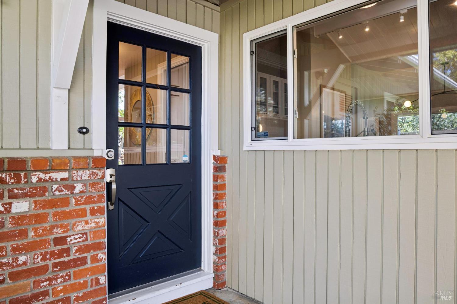 Detail Gallery Image 5 of 81 For 212 Blackstone Dr, San Rafael,  CA 94903 - 3 Beds | 2 Baths