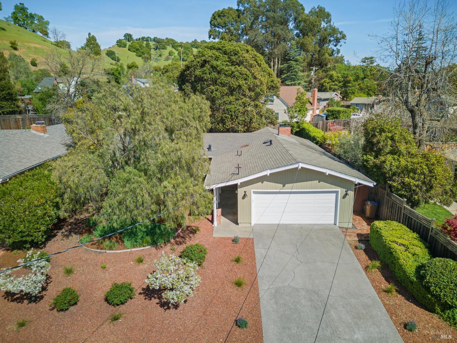 Detail Gallery Image 70 of 81 For 212 Blackstone Dr, San Rafael,  CA 94903 - 3 Beds | 2 Baths