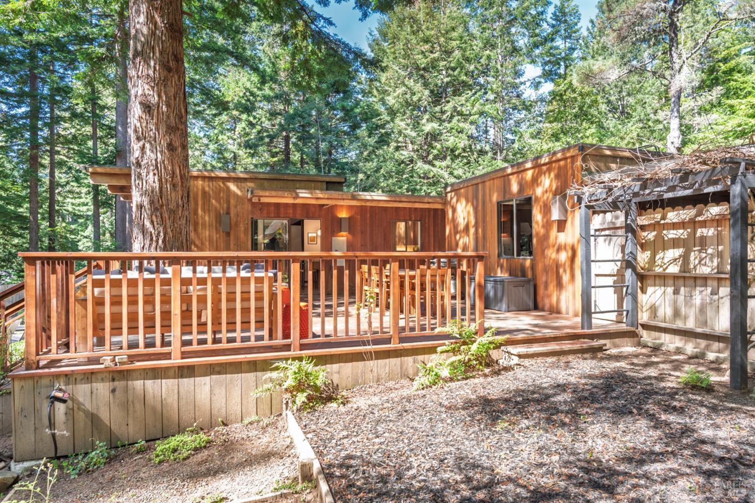 Detail Gallery Image 10 of 36 For 38320 Ocean Ridge Dr, Gualala,  CA 95445 - 2 Beds | 2 Baths