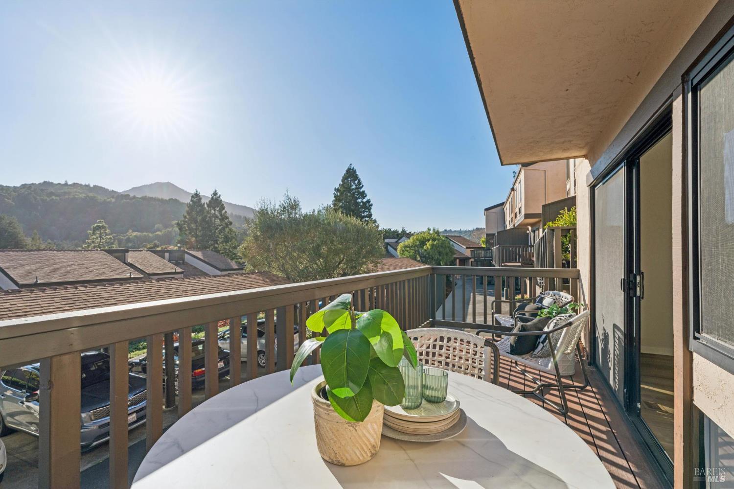 Detail Gallery Image 9 of 39 For 55 Corte Real Unkn #22,  Greenbrae,  CA 94904 - 3 Beds | 2/1 Baths