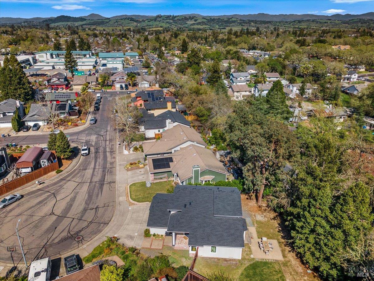 Detail Gallery Image 58 of 60 For 9524 Sheffield St, Windsor,  CA 95492 - 4 Beds | 3 Baths