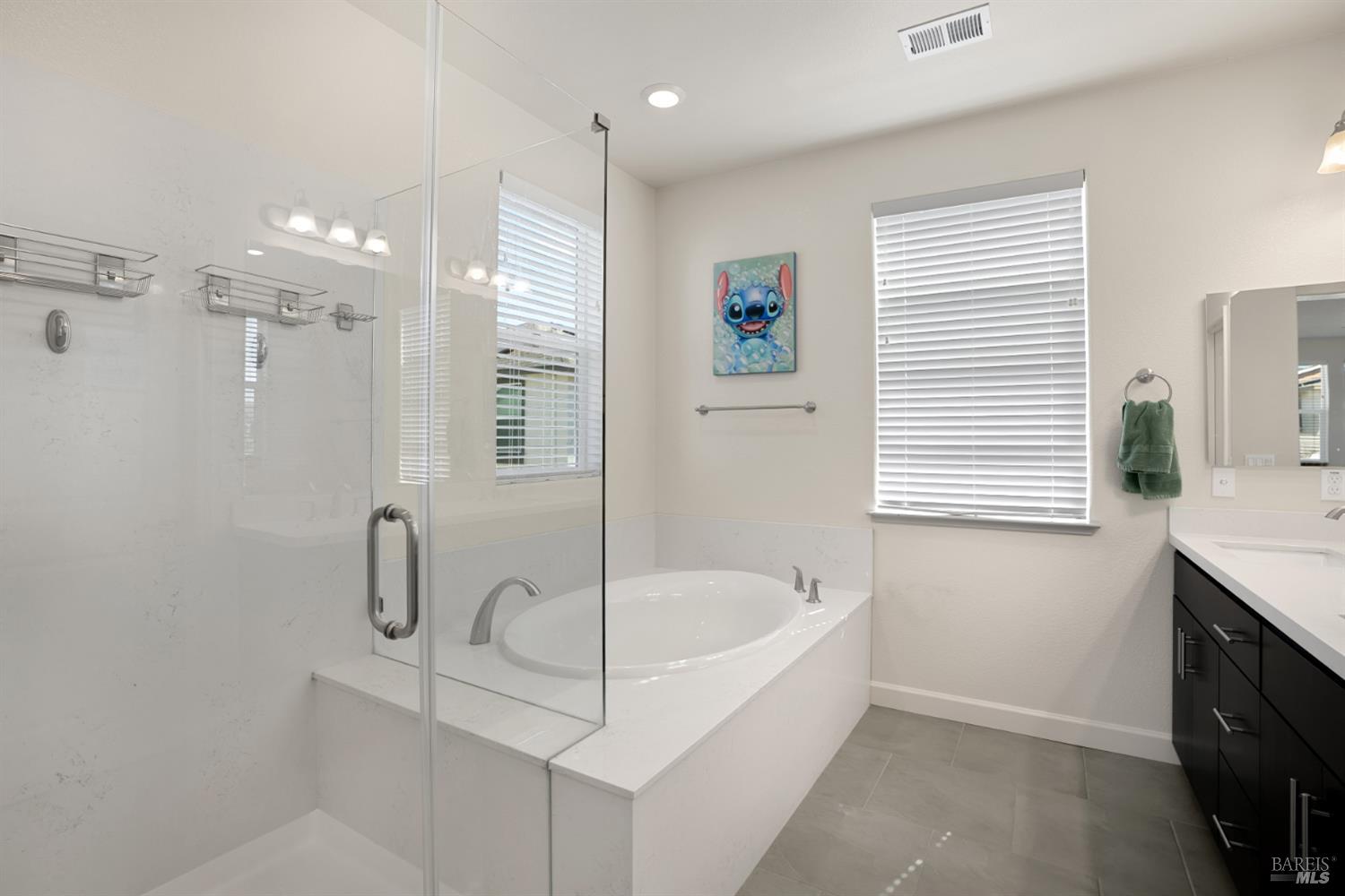 Detail Gallery Image 30 of 44 For 7465 Walker Way, Rohnert Park,  CA 94928 - 3 Beds | 2/1 Baths