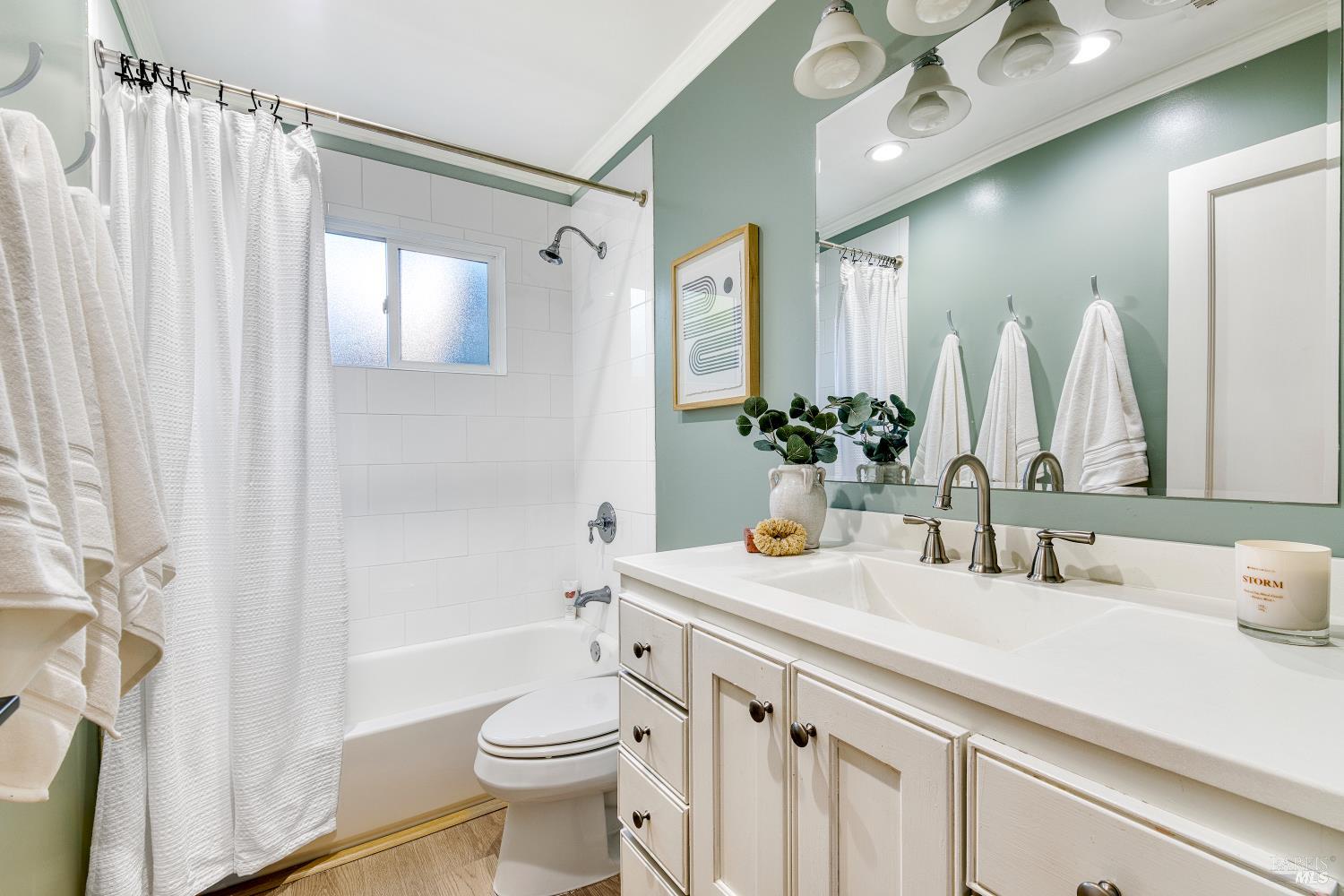 Detail Gallery Image 20 of 47 For 237 Alameda De La Loma Unkn, Novato,  CA 94949 - 3 Beds | 3 Baths