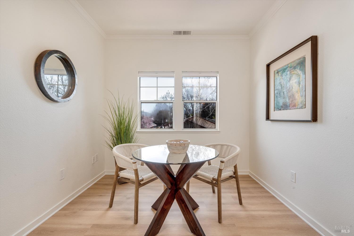 Detail Gallery Image 15 of 38 For 156 Valley Oak Dr, Napa,  CA 94558 - – Beds | – Baths