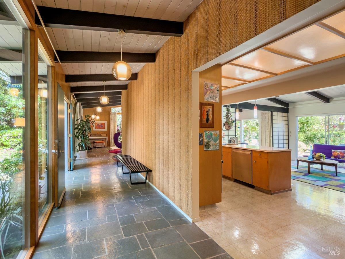 Detail Gallery Image 21 of 58 For 5 Mather Rd, San Anselmo,  CA 94960 - 5 Beds | 2 Baths