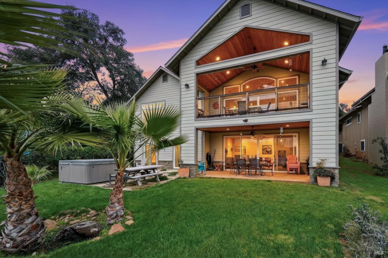 Detail Gallery Image 4 of 57 For 18793 N Shore Dr, Hidden Valley Lake,  CA 95467 - 5 Beds | 3/1 Baths