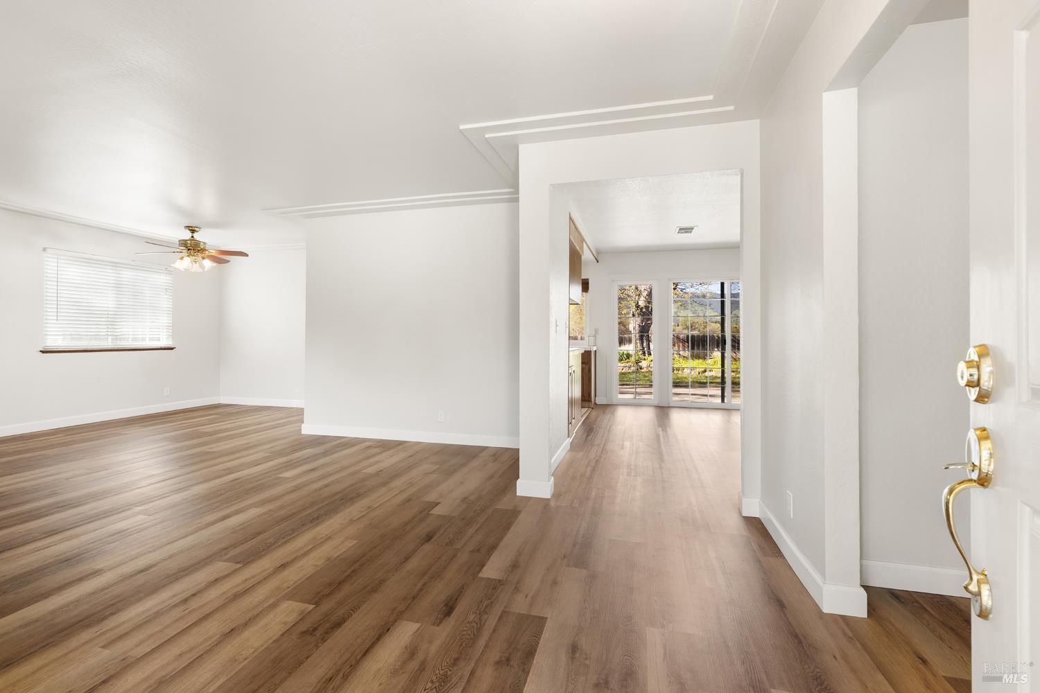 Detail Gallery Image 6 of 42 For 700 Granada Ln, Vacaville,  CA 95688 - 4 Beds | 2 Baths