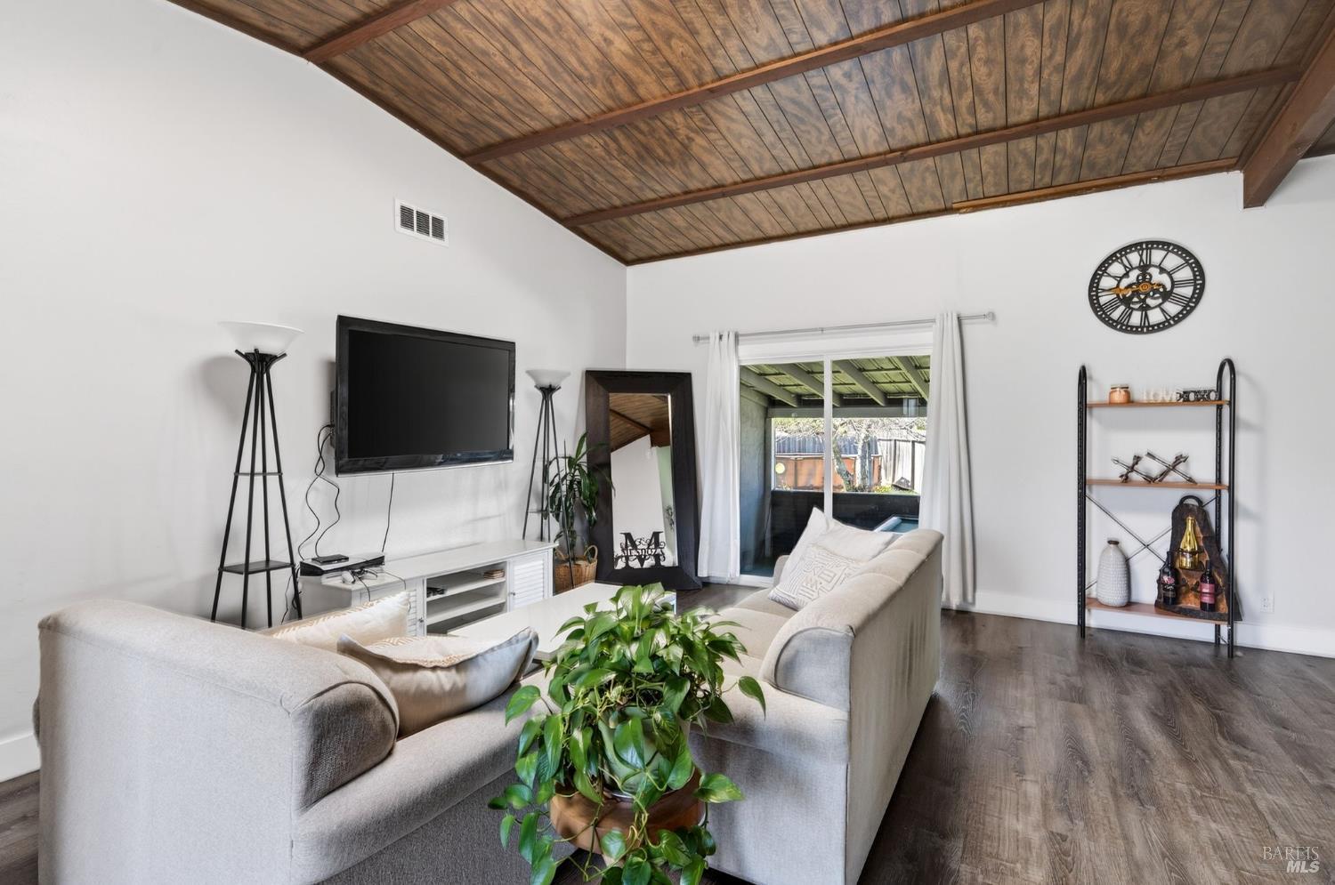 Detail Gallery Image 14 of 23 For 635 S Minahen St, Napa,  CA 94559 - 3 Beds | 0 Baths