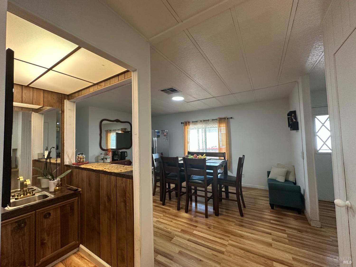 Detail Gallery Image 6 of 25 For 121 Century Ct, Fairfield,  CA 94533 - 3 Beds | 2 Baths