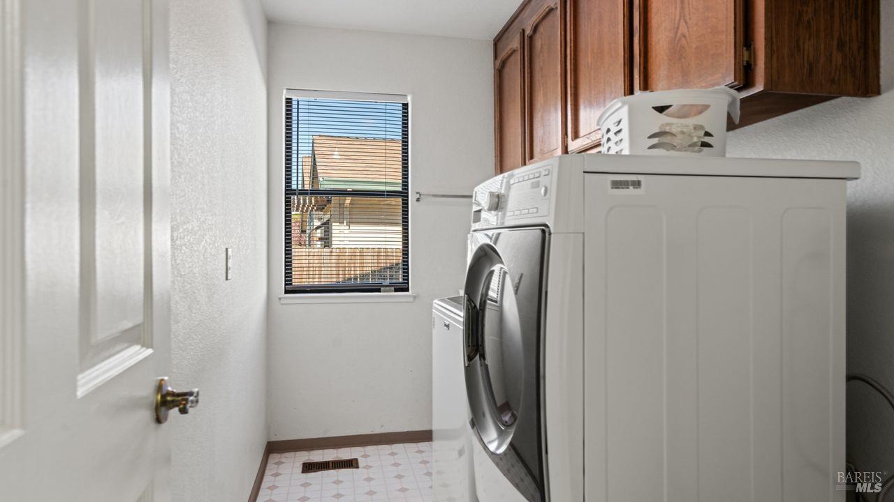 Detail Gallery Image 18 of 45 For 171 Ancheta Pl, Vallejo,  CA 94591 - 4 Beds | 2/1 Baths