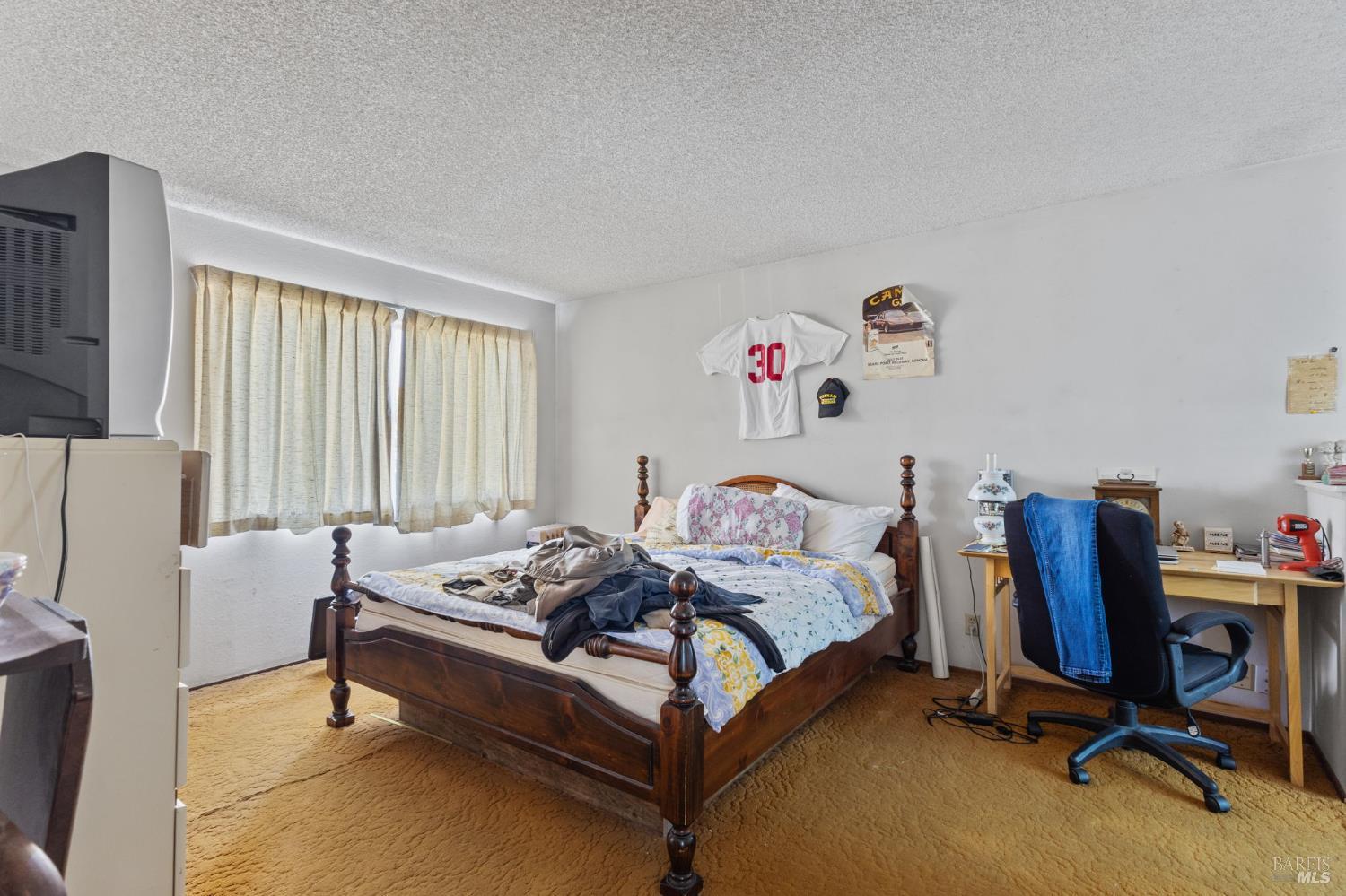 Detail Gallery Image 16 of 28 For 206 Millbrook Way, Vacaville,  CA 95687 - 5 Beds | 2/1 Baths