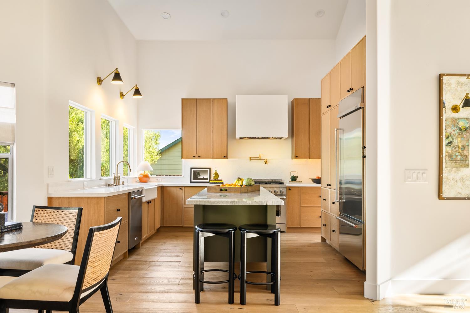 Detail Gallery Image 16 of 97 For 267 Alta Mira Dr, Vacaville,  CA 95688 - 4 Beds | 3 Baths