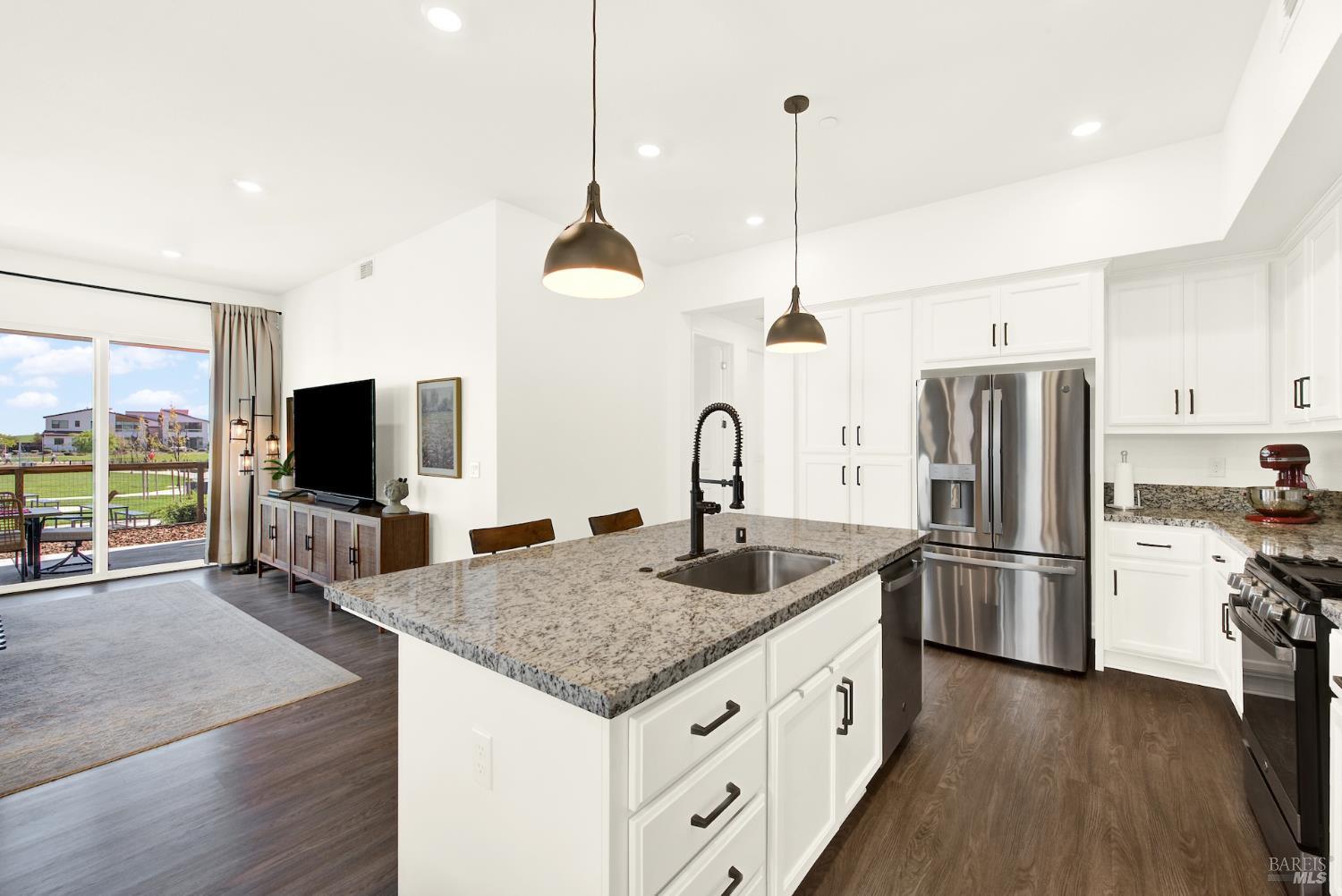 Detail Gallery Image 11 of 52 For 2456 Shore Vista Unkn, Fairfield,  CA 94533 - 3 Beds | 2 Baths