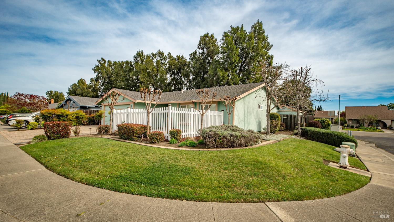 Detail Gallery Image 4 of 37 For 501 Asbury Ln, Fairfield,  CA 94533 - 3 Beds | 2 Baths