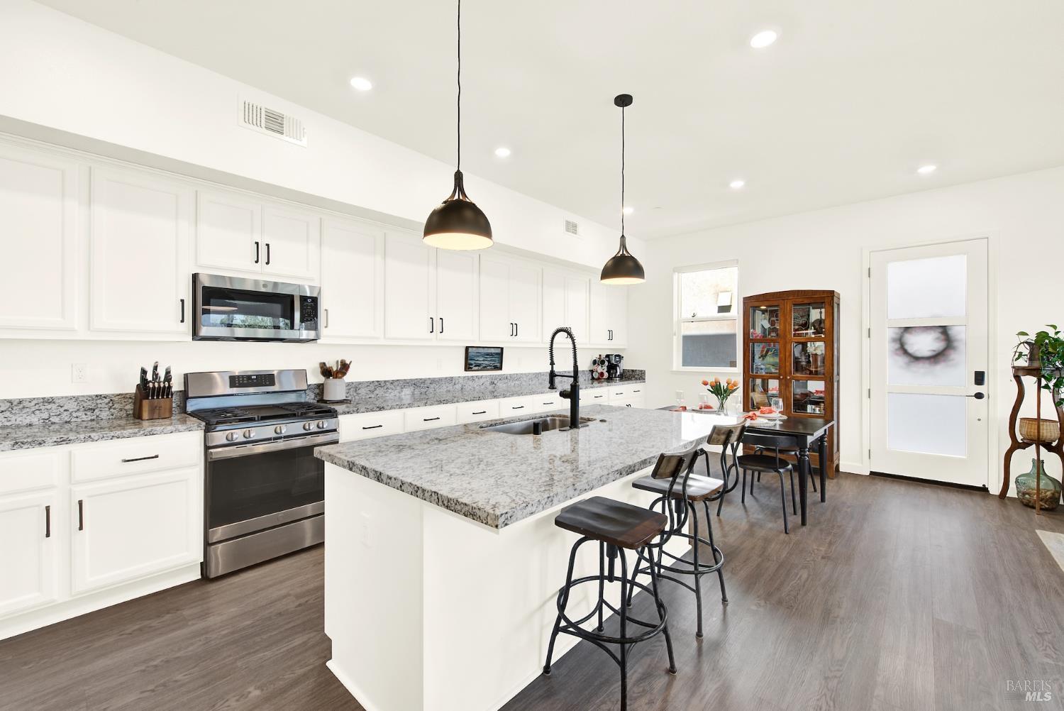 Detail Gallery Image 10 of 52 For 2456 Shore Vista Unkn, Fairfield,  CA 94533 - 3 Beds | 2 Baths