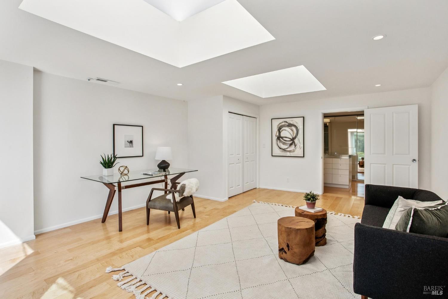 Detail Gallery Image 36 of 49 For 100 Eden Roc Dr, Sausalito,  CA 94965 - 4 Beds | 2 Baths