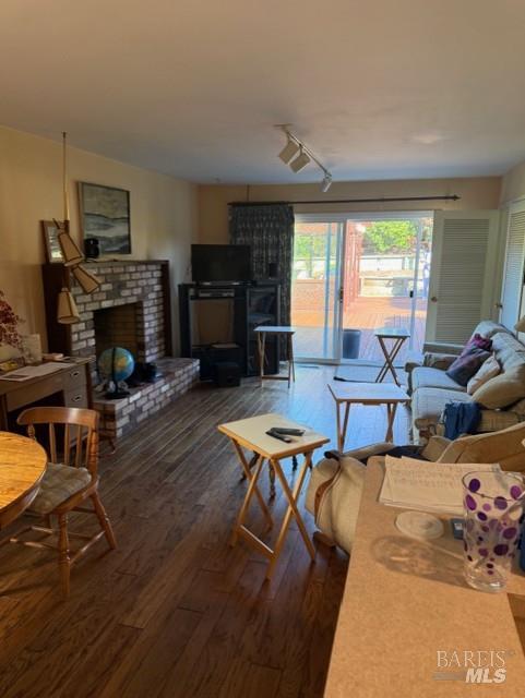 Detail Gallery Image 9 of 15 For 48 Clemente Ct, Novato,  CA 94945 - 4 Beds | 2 Baths