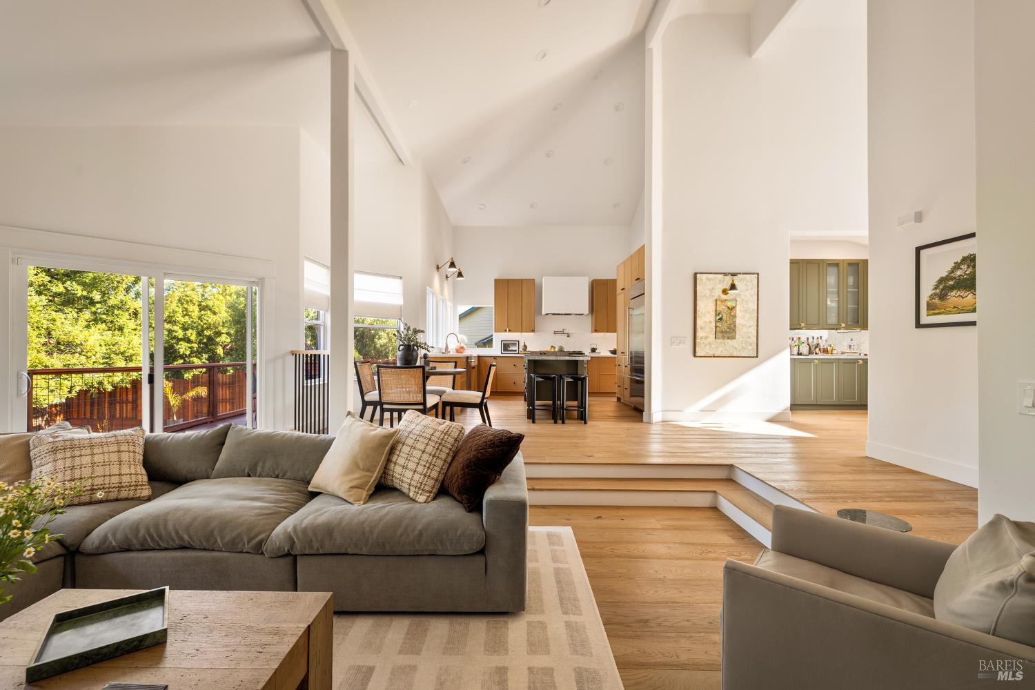 Detail Gallery Image 32 of 97 For 267 Alta Mira Dr, Vacaville,  CA 95688 - 4 Beds | 3 Baths