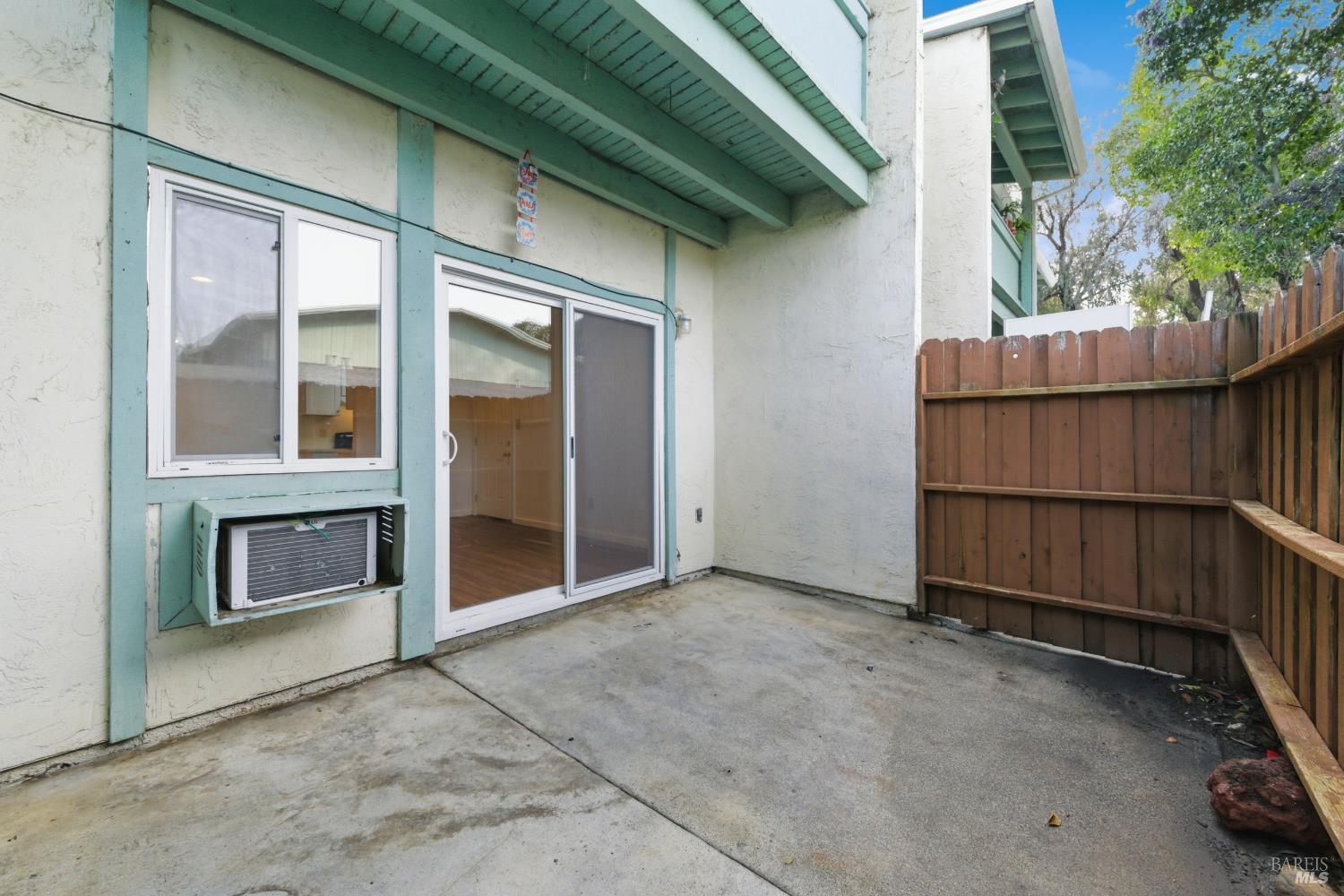 Detail Gallery Image 23 of 37 For 423 Gregory Ln #28,  Fairfield,  CA 94533 - 2 Beds | 1 Baths