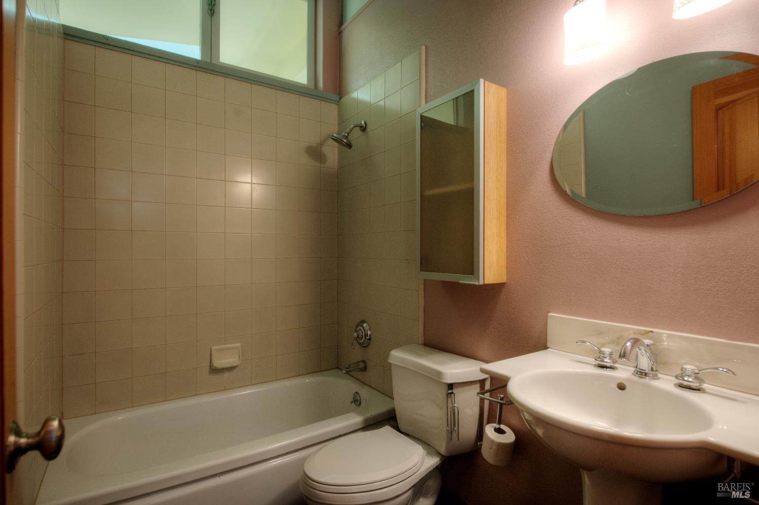 Detail Gallery Image 22 of 52 For 838 Oakwood Dr, Sonoma,  CA 95476 - 3 Beds | 2 Baths