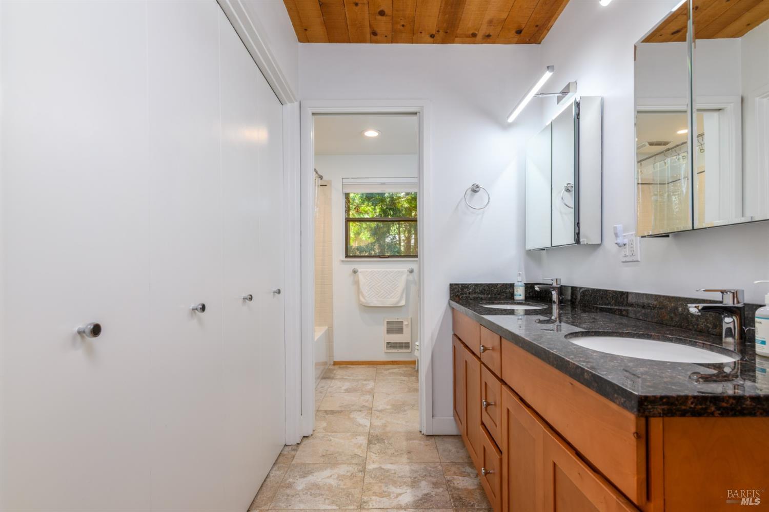 Detail Gallery Image 34 of 36 For 38320 Ocean Ridge Dr, Gualala,  CA 95445 - 2 Beds | 2 Baths