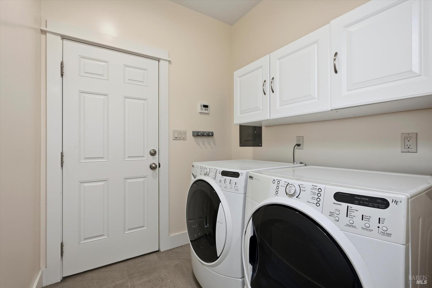 Detail Gallery Image 29 of 57 For 18793 N Shore Dr, Hidden Valley Lake,  CA 95467 - 5 Beds | 3/1 Baths