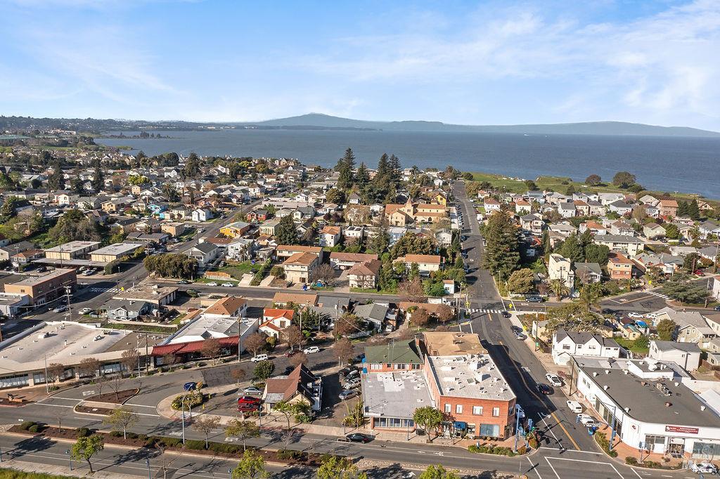 Detail Gallery Image 5 of 48 For 205 Pacific Ave #213,  Rodeo,  CA 94572 - 3 Beds | 5 Baths