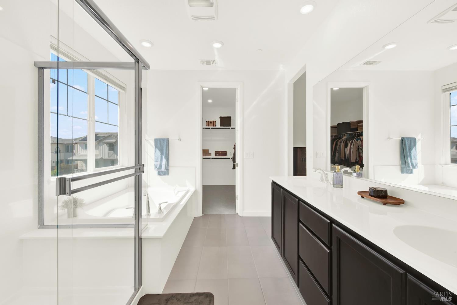 Detail Gallery Image 45 of 61 For 2432 Artisan Way, Fairfield,  CA 94533 - 4 Beds | 2/1 Baths