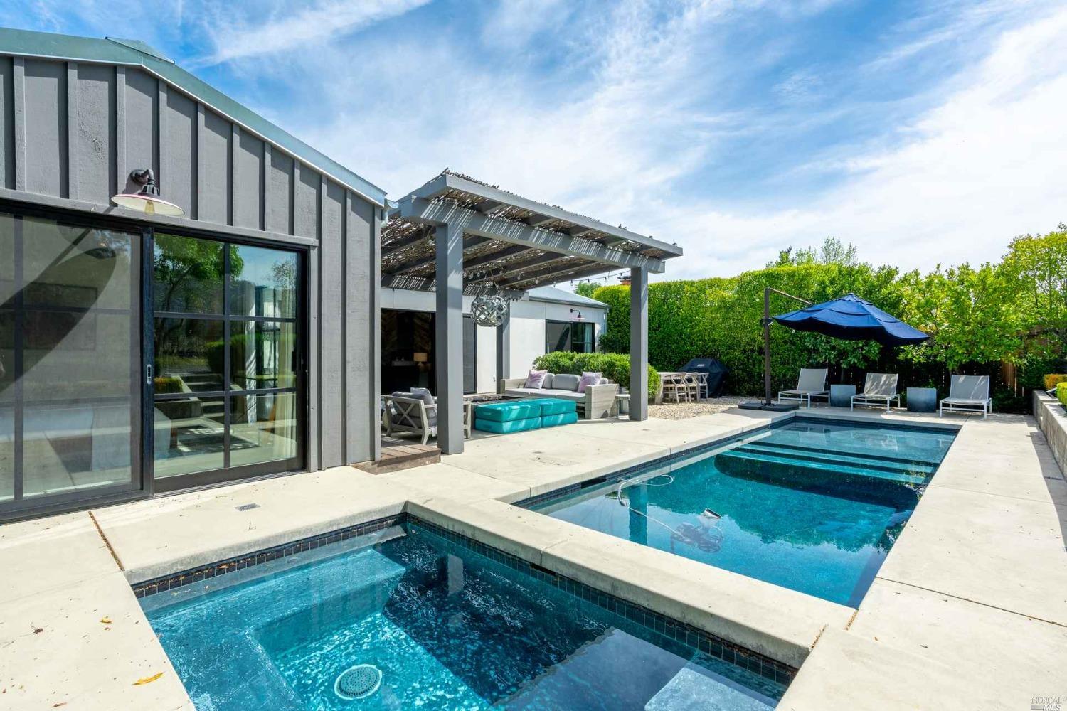 Detail Gallery Image 27 of 32 For 1005 Valley View St, Saint Helena,  CA 94574 - 2 Beds | 2/1 Baths