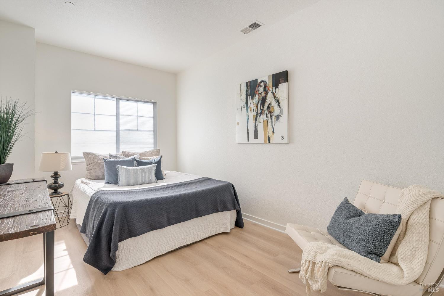 Detail Gallery Image 24 of 38 For 156 Valley Oak Dr, Napa,  CA 94558 - 3 Beds | 3 Baths