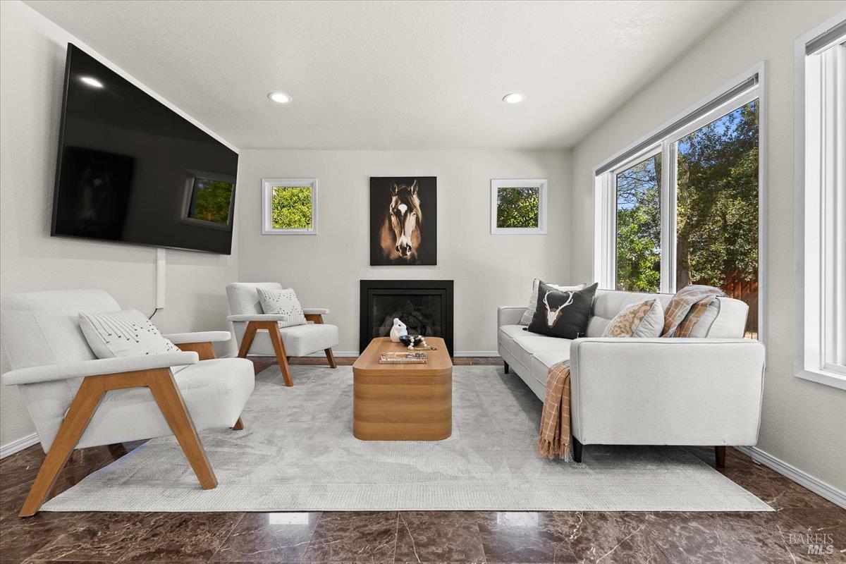 Detail Gallery Image 24 of 60 For 9524 Sheffield St, Windsor,  CA 95492 - 4 Beds | 3 Baths